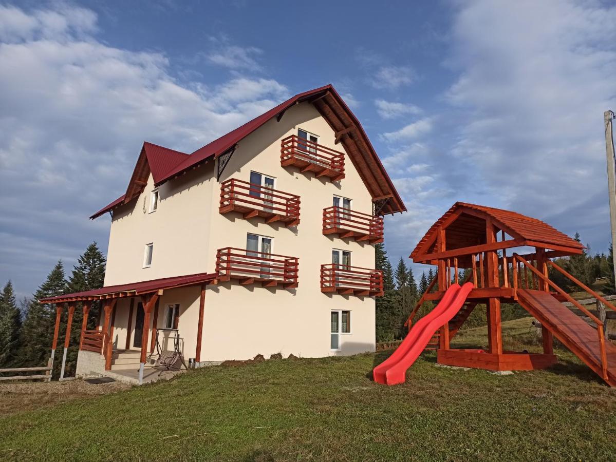 У Павла Hotel Iablunîțea Exterior foto
