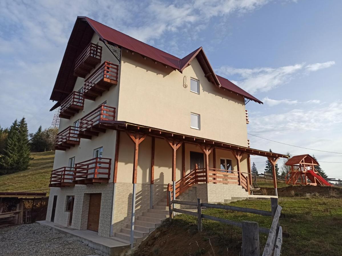 У Павла Hotel Iablunîțea Exterior foto